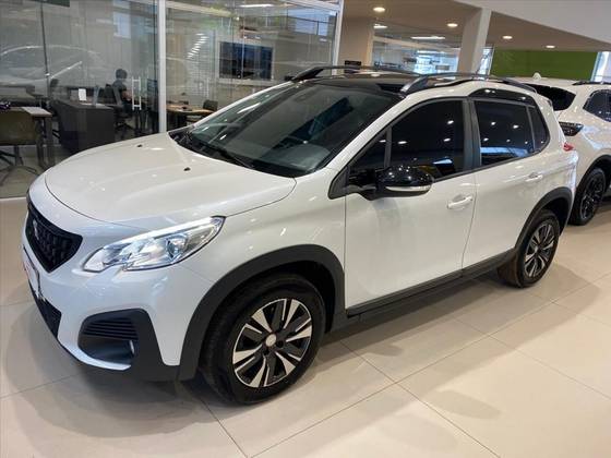 PEUGEOT 2008 1.6 16V THP FLEX GRIFFE 4P AUTOMÁTICO PEUGEOT 2008 1.6 16V THP FLEX GRIFFE 4P AUTOMÁTICO